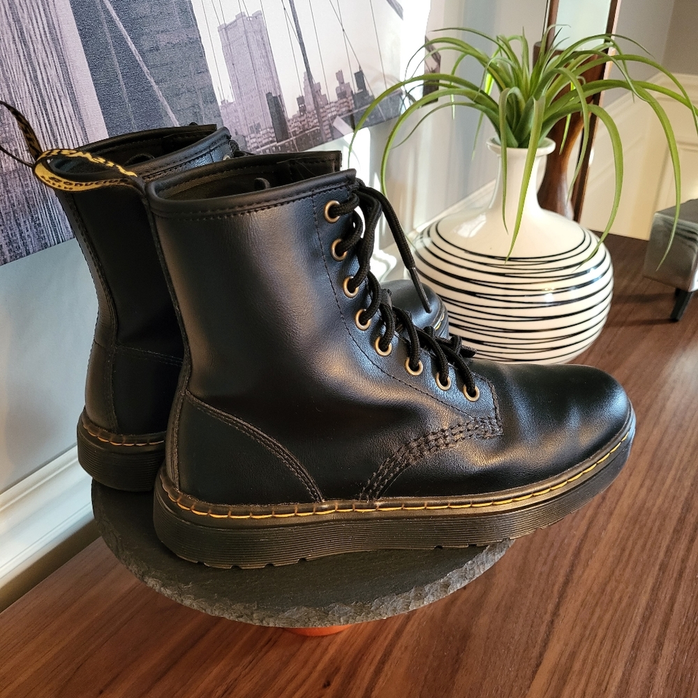 Doc Martin Boots - Picture 5 of 10